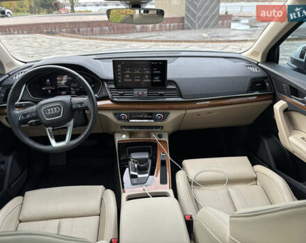 Белый Ауди Ку 5, объемом двигателя 2 л и пробегом 10 тыс. км за 42999 $, фото 20 на Automoto.ua