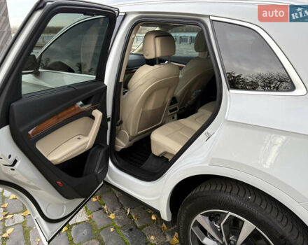 Белый Ауди Ку 5, объемом двигателя 2 л и пробегом 10 тыс. км за 42999 $, фото 11 на Automoto.ua