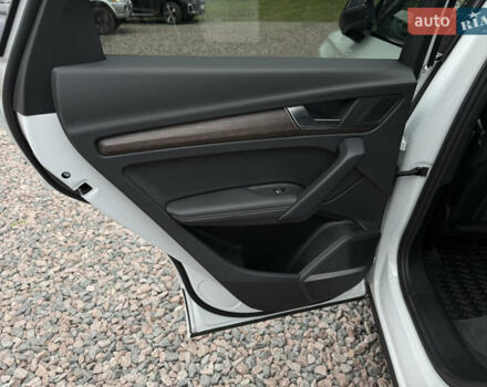 Білий Ауді Ку 5, об'ємом двигуна 1.98 л та пробігом 18 тис. км за 39500 $, фото 22 на Automoto.ua