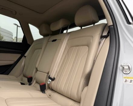 Білий Ауді Ку 5, об'ємом двигуна 2 л та пробігом 17 тис. км за 28900 $, фото 16 на Automoto.ua