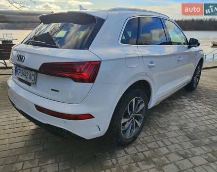 Білий Ауді Ку 5, об'ємом двигуна 1.98 л та пробігом 49 тис. км за 39900 $, фото 6 на Automoto.ua