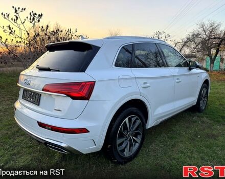 Белый Ауди Ку 5, объемом двигателя 2 л и пробегом 20 тыс. км за 36900 $, фото 4 на Automoto.ua