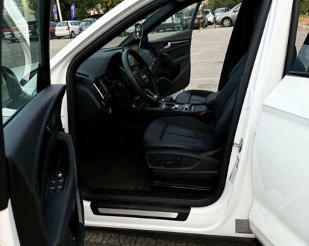 Ауди Ку 5 2023 в Запорожье на Automoto.ua Белый Ауди Ку 5, объемом двигателя 1.98 л и пробегом 27 тыс. км за 45000 $, фото 5 на Automoto.ua