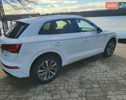 Білий Ауді Ку 5, об'ємом двигуна 1.98 л та пробігом 49 тис. км за 39900 $, фото 4 на Automoto.ua