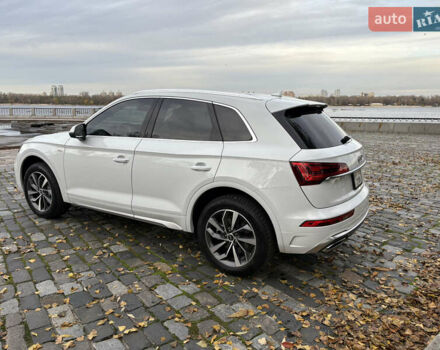 Белый Ауди Ку 5, объемом двигателя 2 л и пробегом 10 тыс. км за 42999 $, фото 2 на Automoto.ua