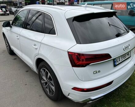 Білий Ауді Ку 5, об'ємом двигуна 1.98 л та пробігом 23 тис. км за 45000 $, фото 4 на Automoto.ua