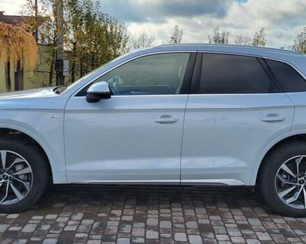 Белый Ауди Ку 5, объемом двигателя 1.98 л и пробегом 13 тыс. км за 56500 $, фото 3 на Automoto.ua