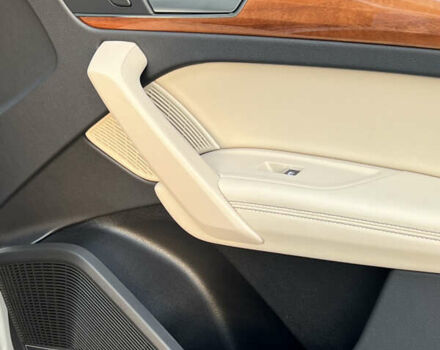 Белый Ауди Ку 5, объемом двигателя 1.98 л и пробегом 15 тыс. км за 41500 $, фото 44 на Automoto.ua