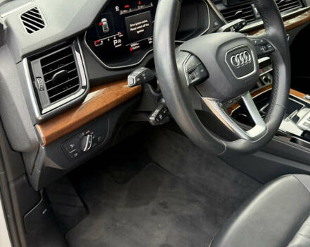 Белый Ауди Ку 5, объемом двигателя 1.98 л и пробегом 80 тыс. км за 38500 $, фото 9 на Automoto.ua