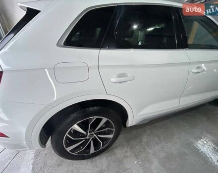 Білий Ауді Ку 5, об'ємом двигуна 1.98 л та пробігом 75 тис. км за 43900 $, фото 16 на Automoto.ua