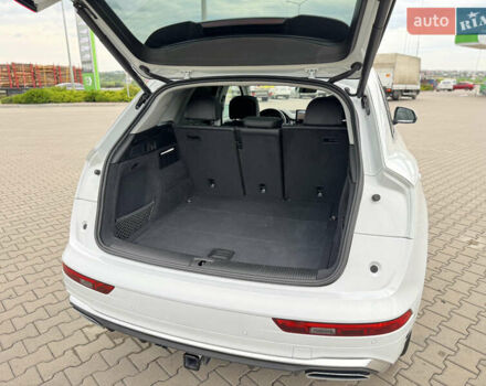 Ауди Ку 5 2023 в Ровно на Automoto.ua Белый Ауди Ку 5, объемом двигателя 1.98 л и пробегом 28 тыс. км за 35000 $, фото 47 на Automoto.ua