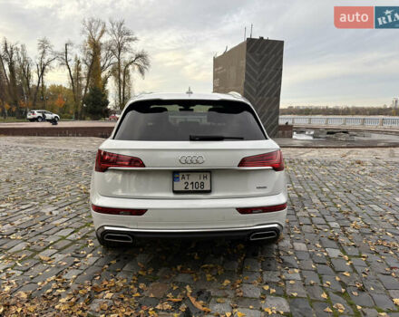 Белый Ауди Ку 5, объемом двигателя 2 л и пробегом 10 тыс. км за 42999 $, фото 3 на Automoto.ua