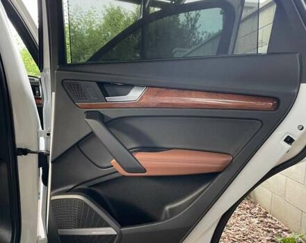 Белый Ауди Ку 5, объемом двигателя 1.98 л и пробегом 56 тыс. км за 42800 $, фото 32 на Automoto.ua