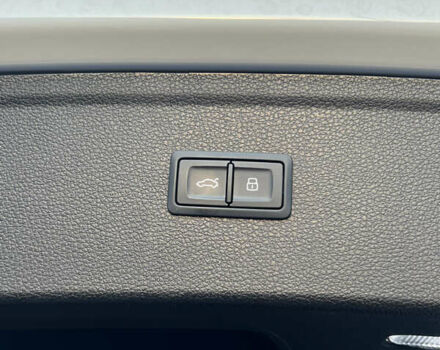 Белый Ауди Ку 5, объемом двигателя 1.98 л и пробегом 15 тыс. км за 41500 $, фото 39 на Automoto.ua