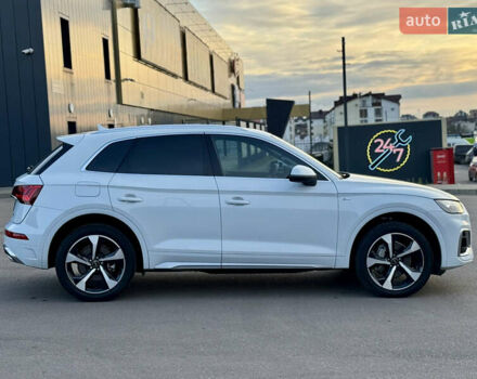 Белый Ауди Ку 5, объемом двигателя 1.98 л и пробегом 29 тыс. км за 32899 $, фото 6 на Automoto.ua