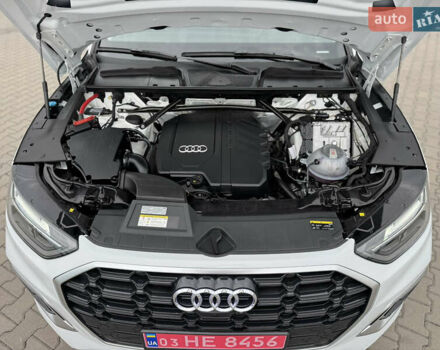 Белый Ауди Ку 5, объемом двигателя 1.98 л и пробегом 29 тыс. км за 32899 $, фото 49 на Automoto.ua