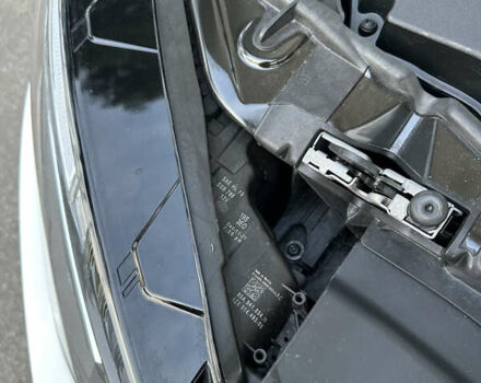 Білий Ауді Ку 5, об'ємом двигуна 1.98 л та пробігом 22 тис. км за 41777 $, фото 33 на Automoto.ua