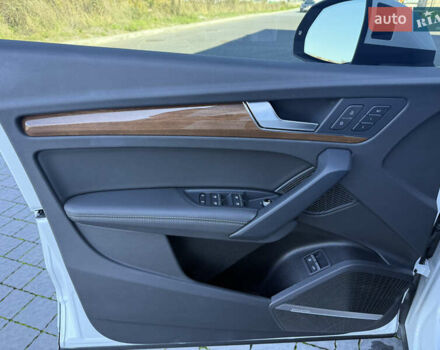 Білий Ауді Ку 5, об'ємом двигуна 1.98 л та пробігом 20 тис. км за 56900 $, фото 28 на Automoto.ua