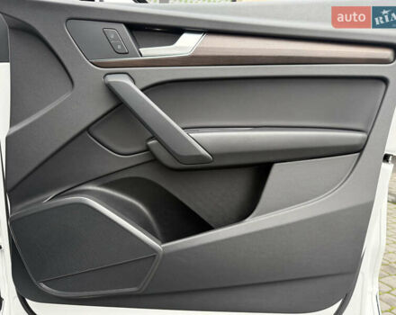 Белый Ауди Ку 5, объемом двигателя 1.98 л и пробегом 4 тыс. км за 38700 $, фото 18 на Automoto.ua