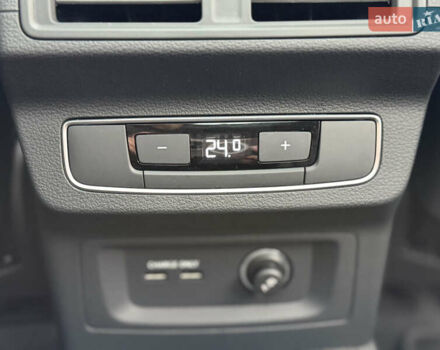 Белый Ауди Ку 5, объемом двигателя 1.98 л и пробегом 17 тыс. км за 37900 $, фото 90 на Automoto.ua