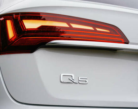 Белый Ауди Ку 5, объемом двигателя 1.98 л и пробегом 2 тыс. км за 42000 $, фото 17 на Automoto.ua