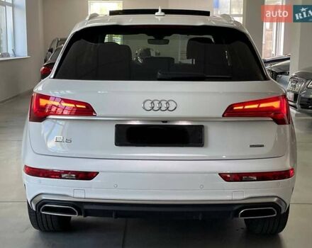 Білий Ауді Ку 5, об'ємом двигуна 1.98 л та пробігом 6 тис. км за 46900 $, фото 2 на Automoto.ua