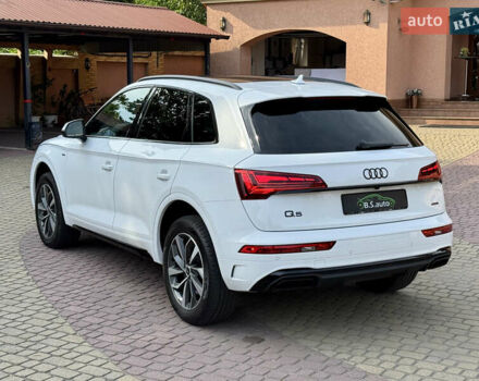 Білий Ауді Ку 5, об'ємом двигуна 2 л та пробігом 5 тис. км за 46500 $, фото 13 на Automoto.ua