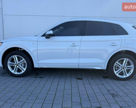 Білий Ауді Ку 5, об'ємом двигуна 1.98 л та пробігом 20 тис. км за 56900 $, фото 11 на Automoto.ua