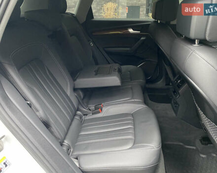 Белый Ауди Ку 5, объемом двигателя 2 л и пробегом 4 тыс. км за 34700 $, фото 26 на Automoto.ua