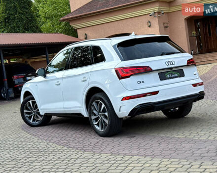 Білий Ауді Ку 5, об'ємом двигуна 2 л та пробігом 5 тис. км за 46500 $, фото 2 на Automoto.ua