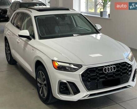 Білий Ауді Ку 5, об'ємом двигуна 1.98 л та пробігом 6 тис. км за 46900 $, фото 4 на Automoto.ua