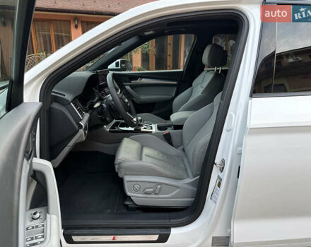 Білий Ауді Ку 5, об'ємом двигуна 2 л та пробігом 5 тис. км за 46500 $, фото 27 на Automoto.ua