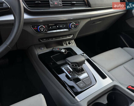 Білий Ауді Ку 5, об'ємом двигуна 2 л та пробігом 5 тис. км за 46500 $, фото 42 на Automoto.ua