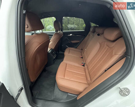 Белый Ауди Ку 5, объемом двигателя 1.97 л и пробегом 12 тыс. км за 59000 $, фото 19 на Automoto.ua