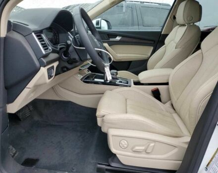 Білий Ауді Ку 5, об'ємом двигуна 2 л та пробігом 26 тис. км за 18500 $, фото 6 на Automoto.ua