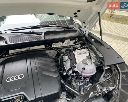 Белый Ауди Ку 5, объемом двигателя 2 л и пробегом 4 тыс. км за 34700 $, фото 55 на Automoto.ua