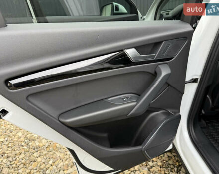 Белый Ауди Ку 5, объемом двигателя 1.98 л и пробегом 17 тыс. км за 37900 $, фото 49 на Automoto.ua