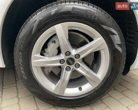 Белый Ауди Ку 5, объемом двигателя 2 л и пробегом 4 тыс. км за 34700 $, фото 12 на Automoto.ua