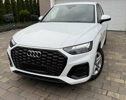 Белый Ауди Ку 5, объемом двигателя 1.97 л и пробегом 12 тыс. км за 59000 $, фото 3 на Automoto.ua