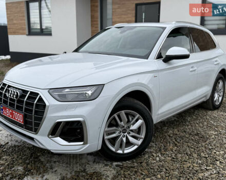 Белый Ауди Ку 5, объемом двигателя 1.98 л и пробегом 17 тыс. км за 37900 $, фото 2 на Automoto.ua