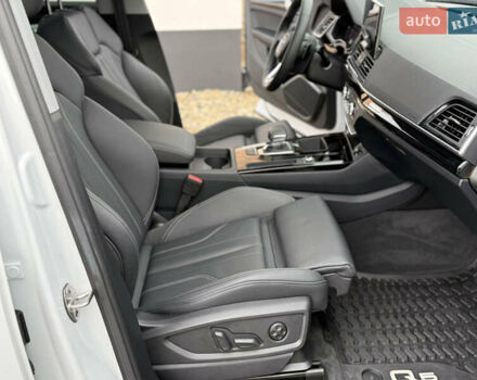 Белый Ауди Ку 5, объемом двигателя 1.98 л и пробегом 17 тыс. км за 37900 $, фото 62 на Automoto.ua