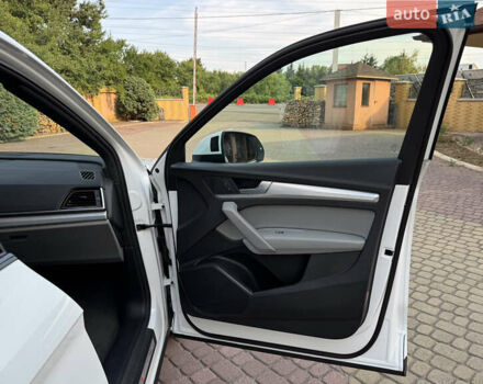 Білий Ауді Ку 5, об'ємом двигуна 2 л та пробігом 5 тис. км за 46500 $, фото 54 на Automoto.ua