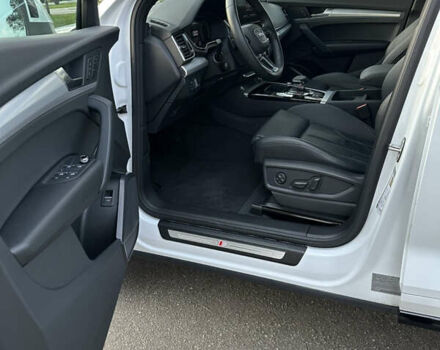 Білий Ауді Ку 5, об'ємом двигуна 1.98 л та пробігом 22 тис. км за 41777 $, фото 11 на Automoto.ua