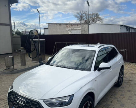 Ауди Ку 5 2024 в Тернополе на Automoto.ua Белый Ауди Ку 5, объемом двигателя 1.98 л и пробегом 3 тыс. км за 56000 $, фото 4 на Automoto.ua