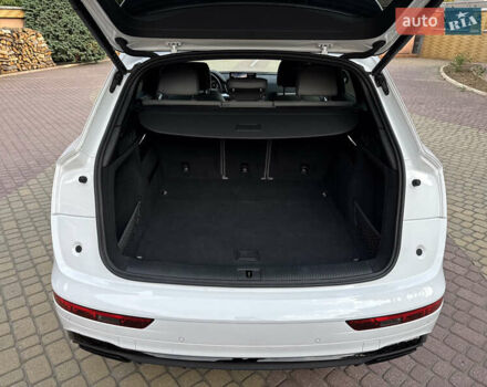 Білий Ауді Ку 5, об'ємом двигуна 2 л та пробігом 5 тис. км за 46500 $, фото 49 на Automoto.ua