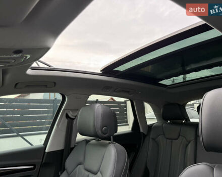 Белый Ауди Ку 5, объемом двигателя 1.98 л и пробегом 17 тыс. км за 37900 $, фото 69 на Automoto.ua