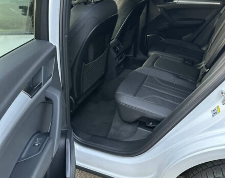 Білий Ауді Ку 5, об'ємом двигуна 1.98 л та пробігом 22 тис. км за 41777 $, фото 16 на Automoto.ua