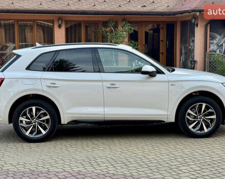 Білий Ауді Ку 5, об'ємом двигуна 2 л та пробігом 5 тис. км за 46500 $, фото 20 на Automoto.ua