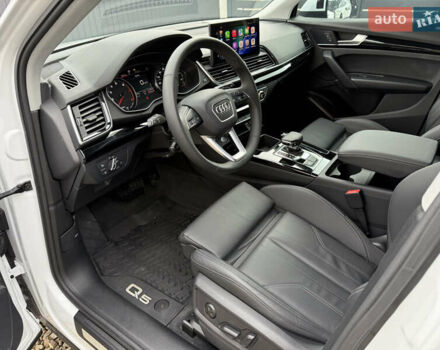 Белый Ауди Ку 5, объемом двигателя 1.98 л и пробегом 17 тыс. км за 37900 $, фото 44 на Automoto.ua