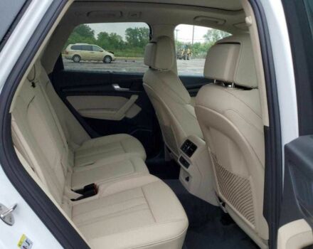 Білий Ауді Ку 5, об'ємом двигуна 2 л та пробігом 26 тис. км за 18500 $, фото 10 на Automoto.ua